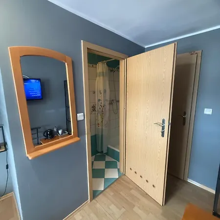 Karnat Wycieczka Do Pragi Gratis Przy 6 Noclegach Z Wyzywieniem !!! Sniadania Oraz Obiadokolacje