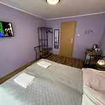 Karnat Wycieczka Do Pragi Gratis Przy 6 Noclegach Z Wyzywieniem !!! Sniadania Oraz Obiadokolacje カルパッチ