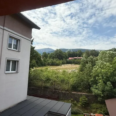 Apartmán Karnat Wycieczka Do Pragi Gratis Przy 6 Noclegach Z Wyzywieniem !!! Sniadania Oraz Obiadokolacje