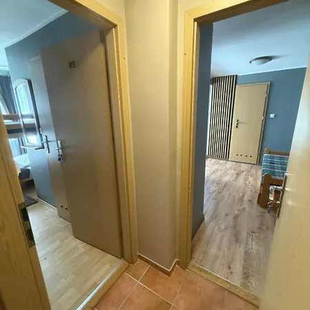 Apartment Karnat Wycieczka Do Pragi Gratis Przy 6 Noclegach Z Wyzywieniem !!! Sniadania Oraz Obiadokolacje