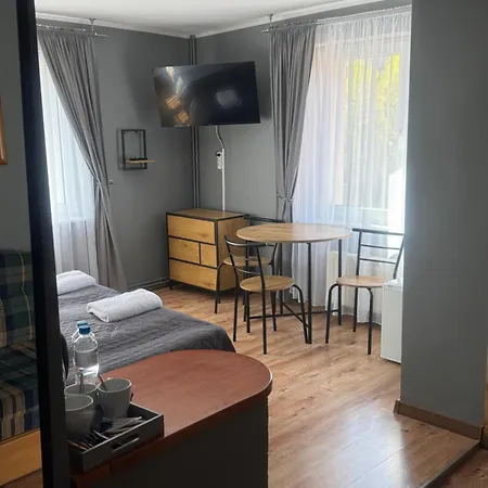 Karnat Wycieczka Do Pragi Gratis Przy 6 Noclegach Z Wyzywieniem !!! Sniadania Oraz Obiadokolacje * Karpacz