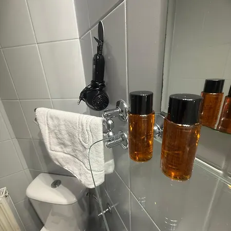 Karnat Wycieczka Do Pragi Gratis Przy 6 Noclegach Z Wyzywieniem !!! Sniadania Oraz Obiadokolacje Apartment *