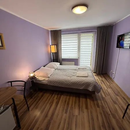 Karnat Wycieczka Do Pragi Gratis Przy 6 Noclegach Z Wyzywieniem !!! Sniadania Oraz Obiadokolacje * Karpacz