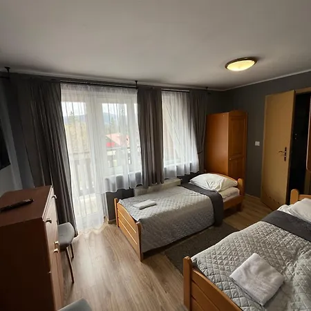 Apartment Karnat Wycieczka Do Pragi Gratis Przy 6 Noclegach Z Wyzywieniem !!! Sniadania Oraz Obiadokolacje Karpacz
