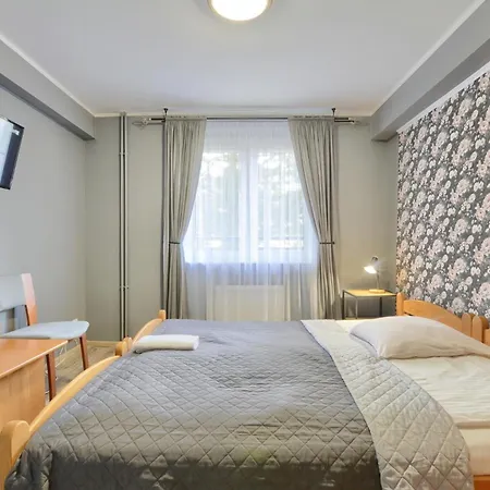 Apartment Karnat Wycieczka Do Pragi Gratis Przy 6 Noclegach Z Wyzywieniem !!! Sniadania Oraz Obiadokolacje Karpacz