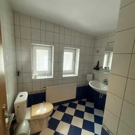 Apartment Karnat Wycieczka Do Pragi Gratis Przy 6 Noclegach Z Wyzywieniem !!! Sniadania Oraz Obiadokolacje